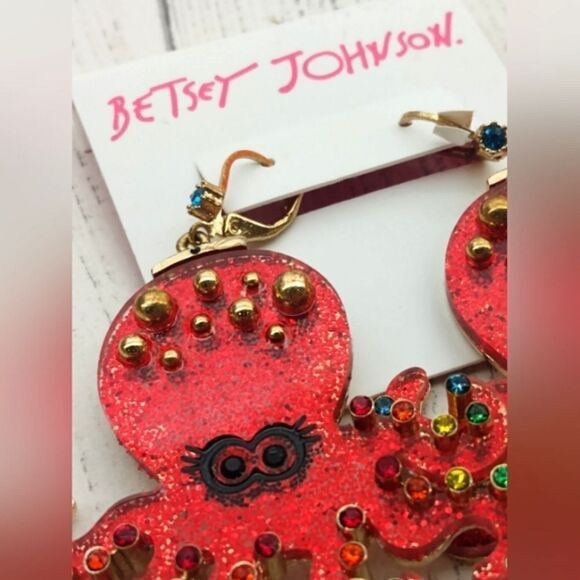 Betsey Johnson OctopEarrings
Pearls Jewels Womens
Accessories - Picture 5 of 6